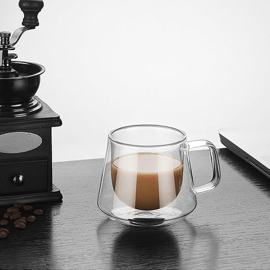 Taza Cónica de Vidrio Doble Pared – Estética y Aislamiento en una Sola Pieza