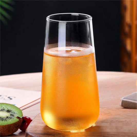 Vaso Cónico de Vidrio – Elegancia Minimalista para Cada Bebida